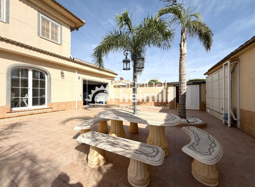 Endursala - Einbýli -
Los Alcazares