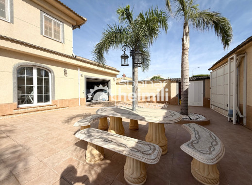 Endursala - Einbýli -
Los Alcazares