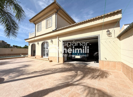 Endursala - Einbýli -
Los Alcazares