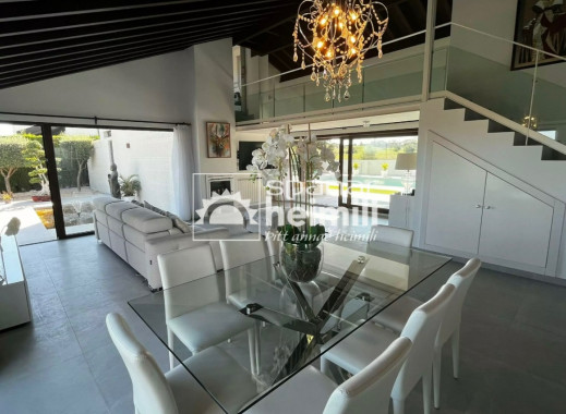 Endursala -  -
Sucina