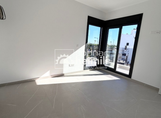 Endursala - Einbýli -
Santa Rosalia