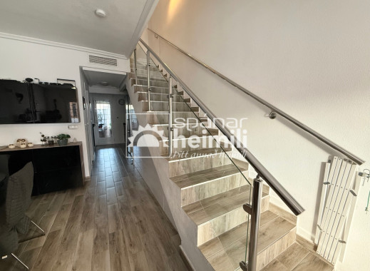 Endursala - Raðhús -
Cabo Roig