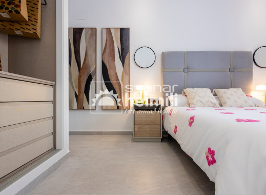 Obra nueva - Casa semi-adosada -
Vistabella