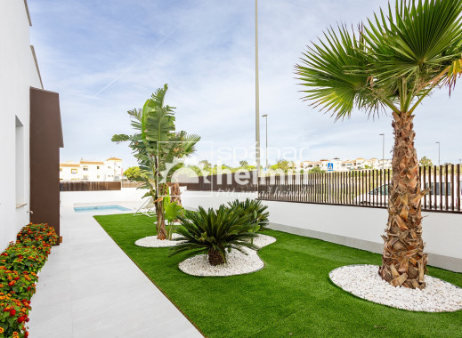 Obra nueva - Casa semi-adosada -
Vistabella