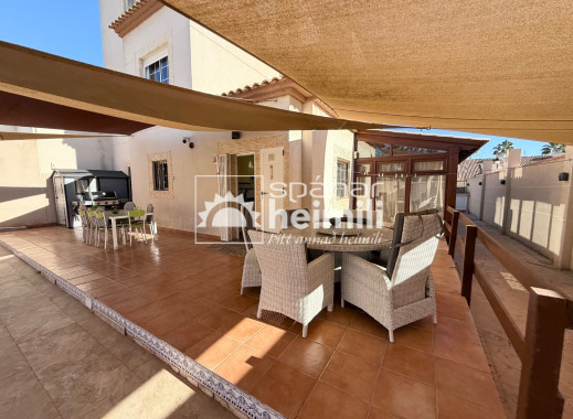 Reventa - Villa -
Cabo Roig