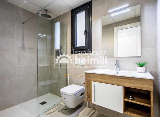 Endursala - Íbúð í fjölbýli -
Playa flamenca