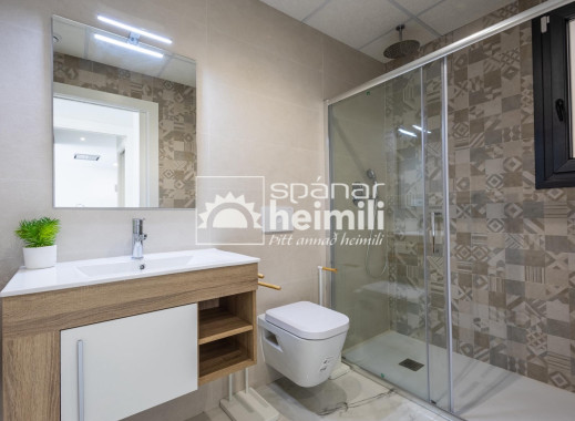 Endursala - Íbúð í fjölbýli -
Playa flamenca