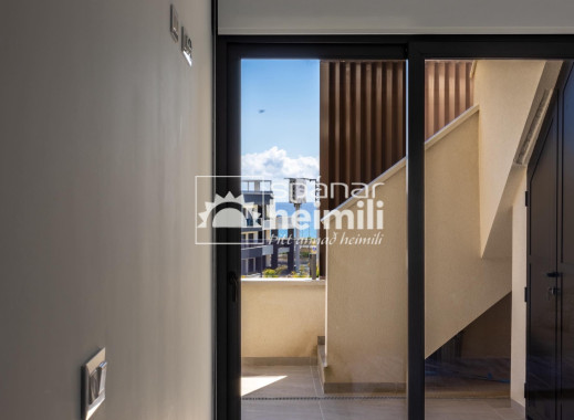 Endursala - Íbúð í fjölbýli -
Playa flamenca