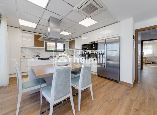 Endursala -  -
Los Altos/Los Balcones