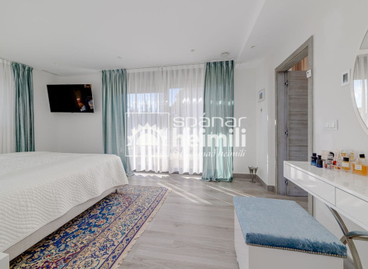 Endursala -  -
Los Altos/Los Balcones