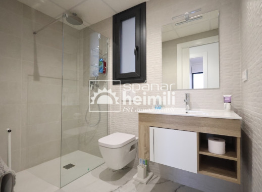 Endursala - Íbúð í fjölbýli -
Playa flamenca