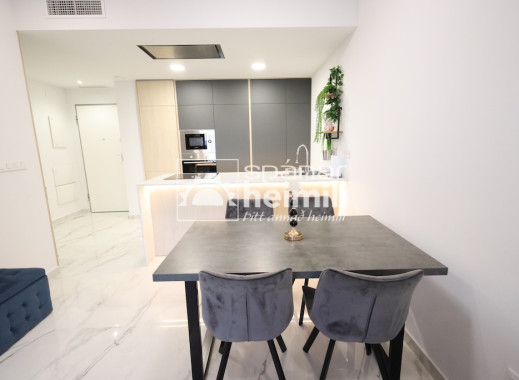 Endursala - Íbúð í fjölbýli -
Playa flamenca