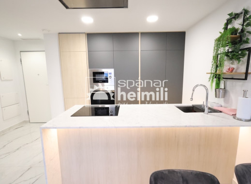 Endursala - Íbúð í fjölbýli -
Playa flamenca