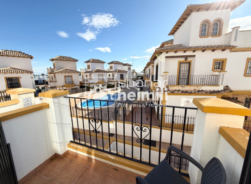 Endursala - Raðhús -
Cabo Roig