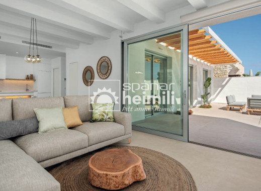 Langtímaleiga - Parhús  -
Daya Nueva/Dolores