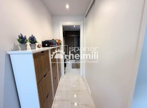 Endursala - Íbúð í fjölbýli -
Playa flamenca