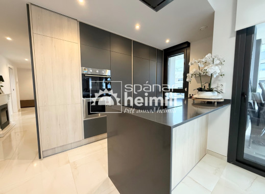 Endursala - Íbúð í fjölbýli -
Playa flamenca