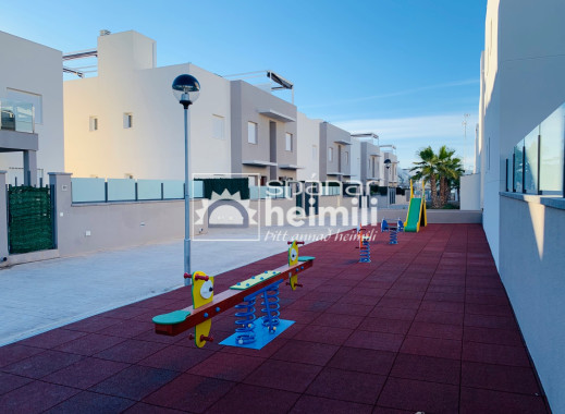 Endursala - Íbúð í fjölbýli -
Torrevieja