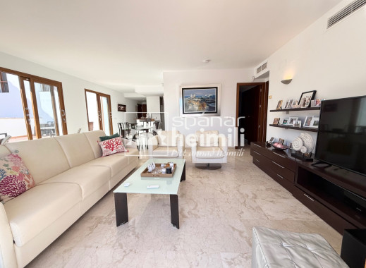 Endursala - Þakíbúðir -
Punta Prima