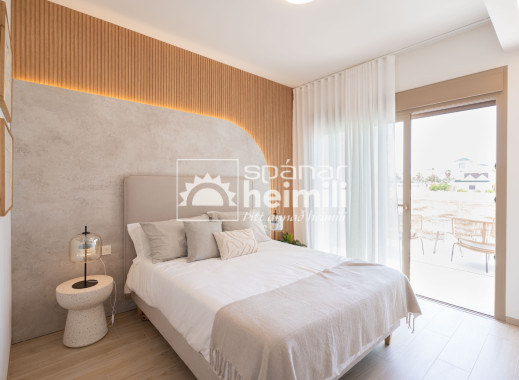 Nybyggeri - Halvåbent hus -
Los Alcazares