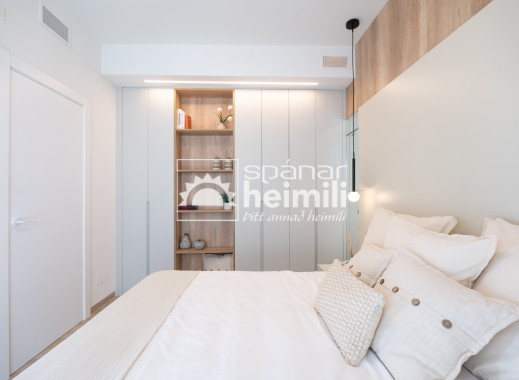 Nybyggeri - Halvåbent hus -
Los Alcazares