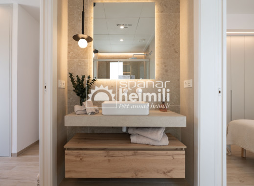 Nybyggeri - Halvåbent hus -
Los Alcazares