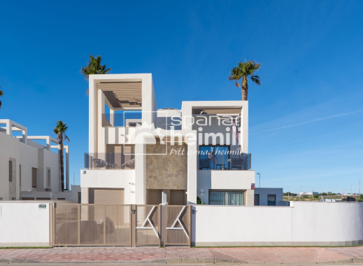 Nybyggeri - Halvåbent hus -
Los Alcazares