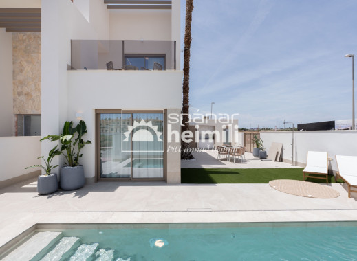 Nybyggeri - Halvåbent hus -
Los Alcazares