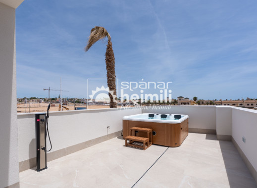 Nybyggeri - Halvåbent hus -
Los Alcazares