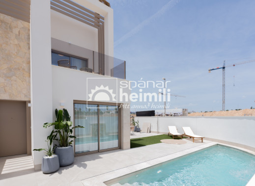 Nybyggeri - Halvåbent hus -
Los Alcazares