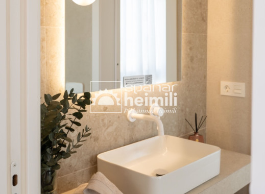 Nybyggeri - Halvåbent hus -
Los Alcazares