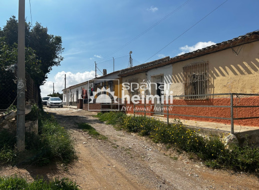 Resale - Finca style house -
Cartagena