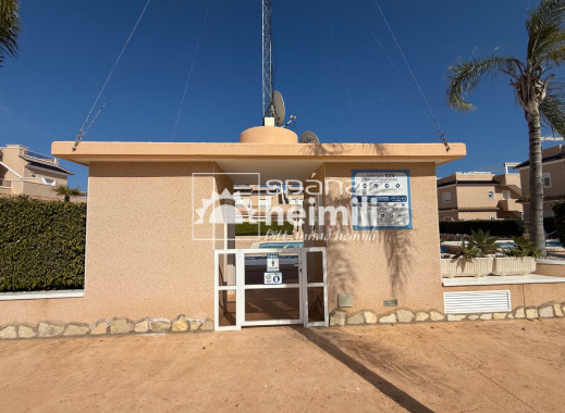 Endursala - Íbúð í fjölbýli -
Cabo Roig