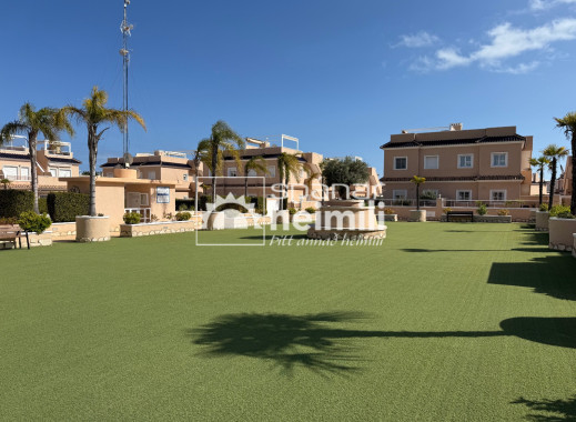 Endursala - Íbúð í fjölbýli -
Cabo Roig