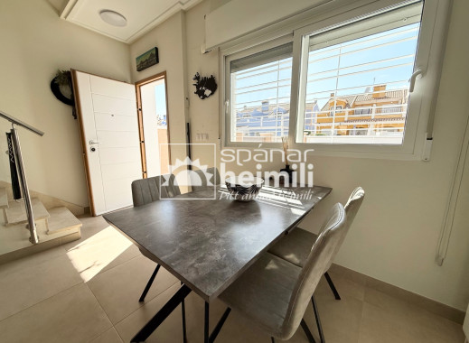 Endursala - Íbúð í fjölbýli -
Cabo Roig