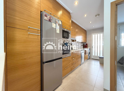 Endursala - Íbúð í fjölbýli -
Cabo Roig