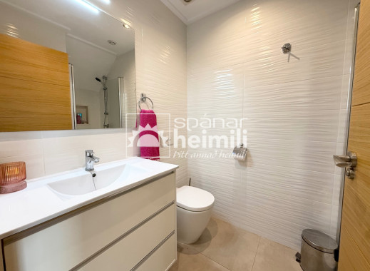 Endursala - Íbúð í fjölbýli -
Cabo Roig