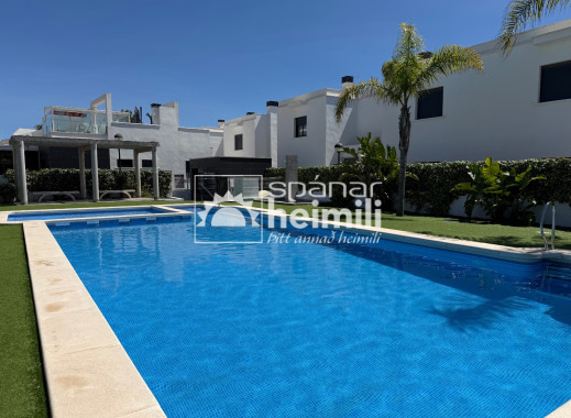 Endursala - Raðhús -
Cabo Roig