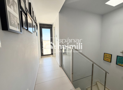 Endursala - Raðhús -
Cabo Roig