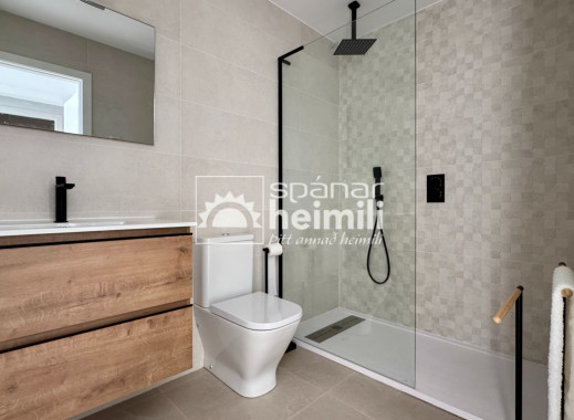 Nýbygging - Efri/neðri íbúð -
San Pedro Del Pinatar