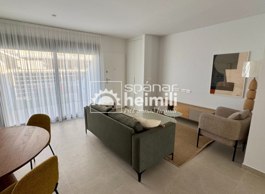 Nýbygging - Efri/neðri íbúð -
San Pedro Del Pinatar