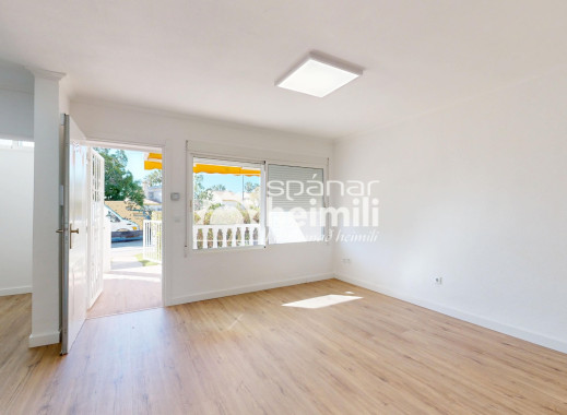 Odsprzedaż - Mieszkanie -
Villamartin