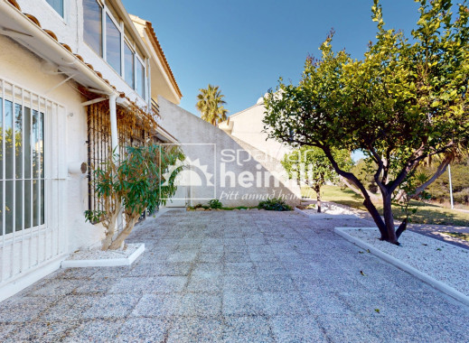 Odsprzedaż - Mieszkanie -
Villamartin