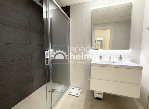 Endursala - Íbúð í fjölbýli -
Playa flamenca