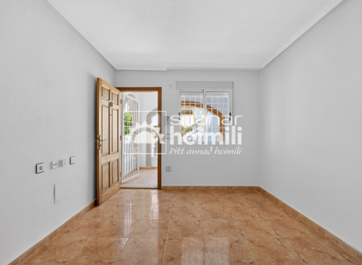 Videresalg - Lejlighed -
Torrevieja
