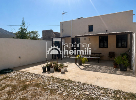 Herverkoop - Finca-stijl woning -
Cartagena