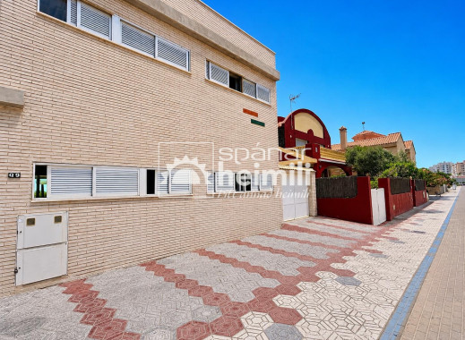 Odsprzedaż - Willa -
La Manga del Mar Menor