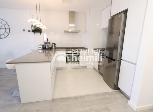 Resale - Apartment -
Villamartin