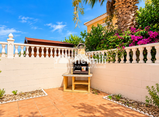 Videresalg - Villa -
Algorfa/Los Montesinos