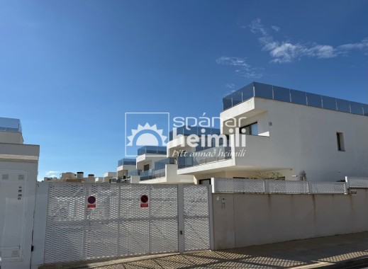Endursala - Einbýli -
Cabo Roig
